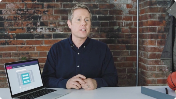 Marketer with laptop.